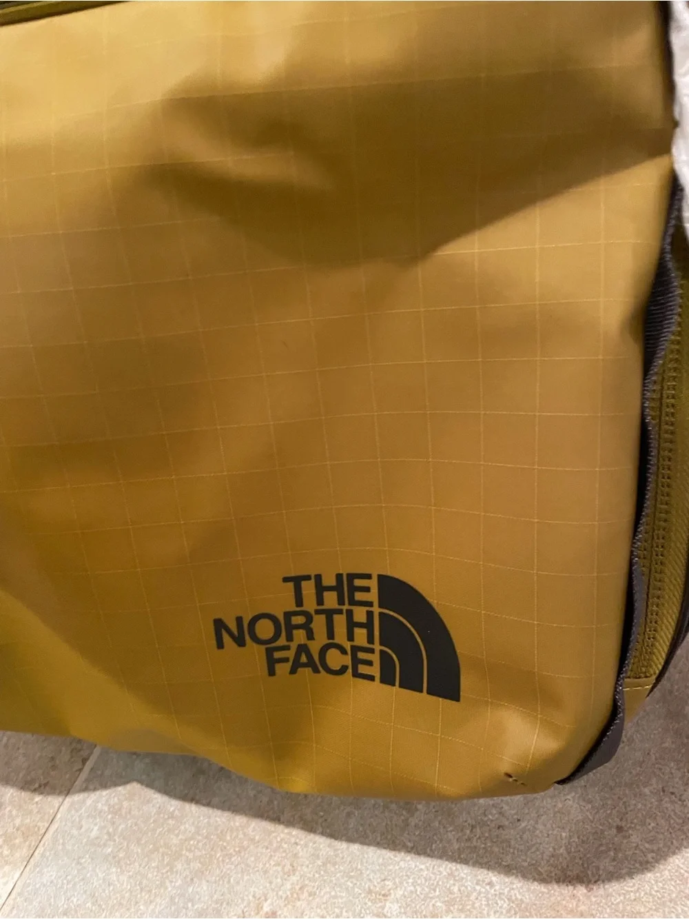 NWT The North Face Base Camp Voyager Travel Pack - Deep Dijon 35 L